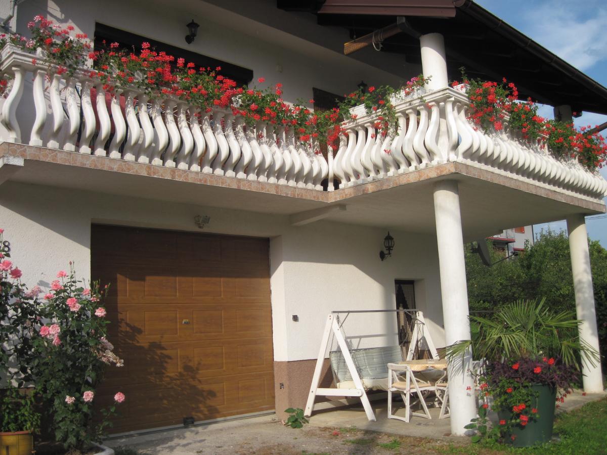 Apartment Yasica Izacic Zewnętrze zdjęcie