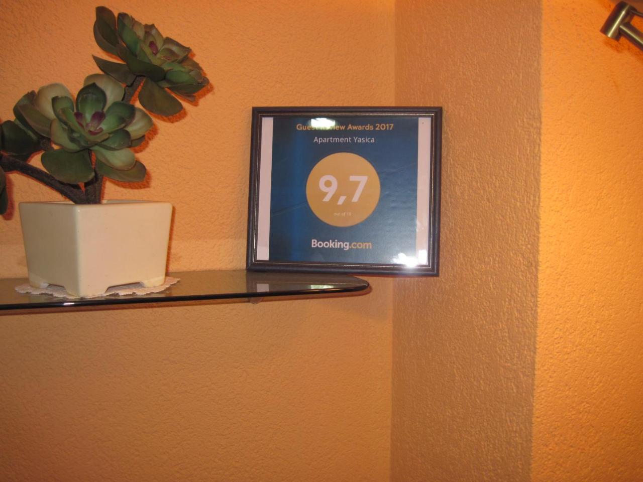 Apartment Yasica Izacic Zewnętrze zdjęcie